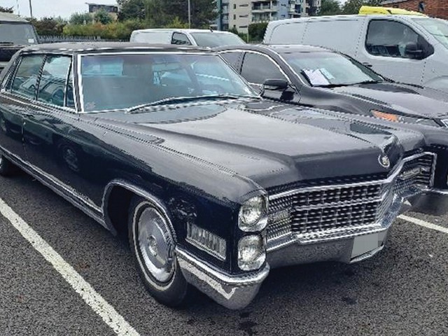 Cadillac Fleetwood - RoRo - USA